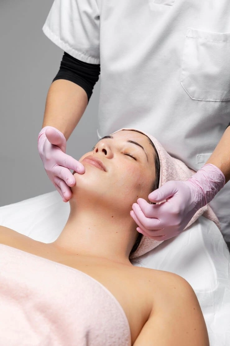 Beautiful Facial At Satini Cosmetic Clinic