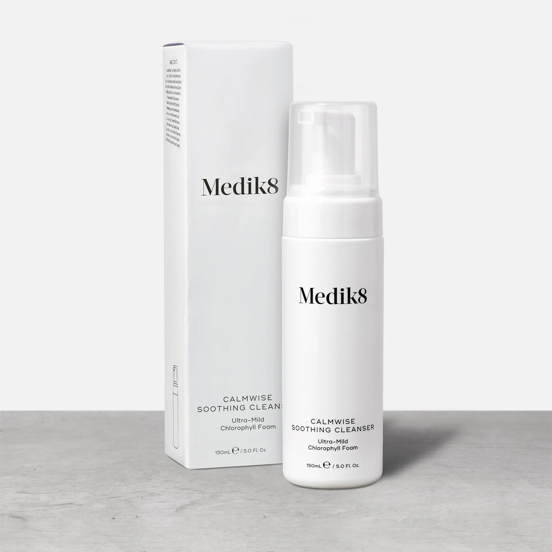 Medik8 Calmwise Soothing Cleanser